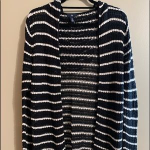 EUC Gap Sz S black/white striped, hooded, lightweight cardigan tunic sweater.